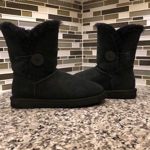 Authentic Bailey Button Uggs!